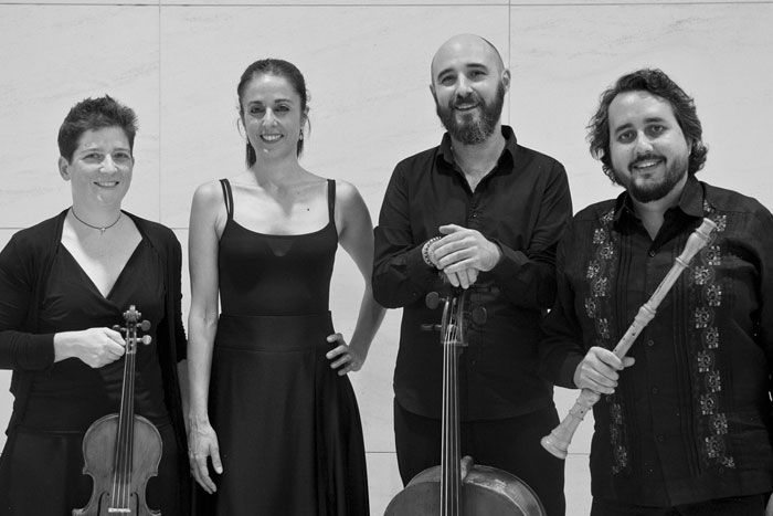 ELISABETH HETHERINGTON  Y  PÉRGAMO ENSEMBLE