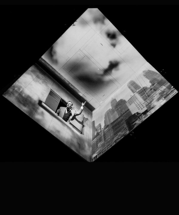 Needles and Opium (Agujas y opio) / EX MACHINA / ROBERT LEPAGE