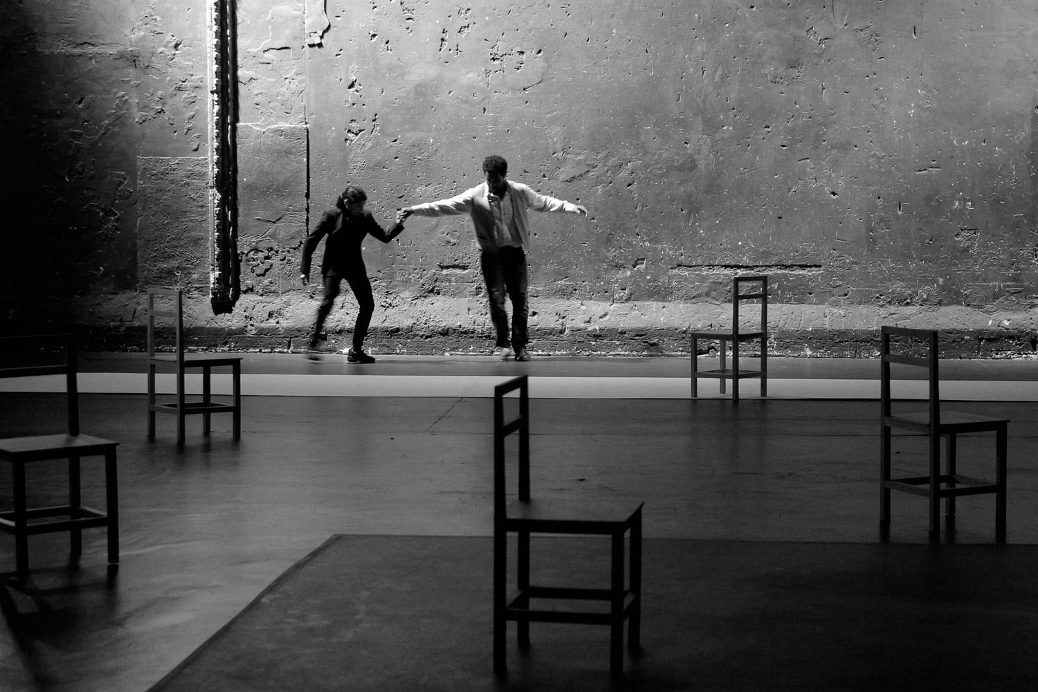 THE VALLEY OF ASTONISHMENT (EL VALLE DEL ASOMBRO) / Peter Brook y Marie-Hélène Estienne / Théâtre des Bouffes du Nord