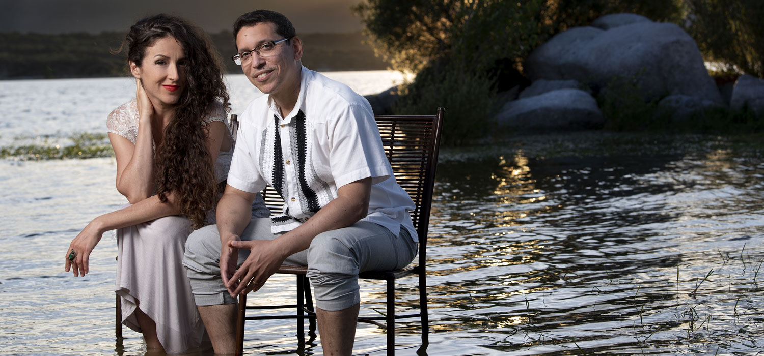 Pepe Rivero y Ángela Cervantes. Olas y arenas
