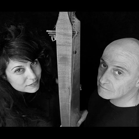 PEPE VIYUELA & SARA ÁGUEDA