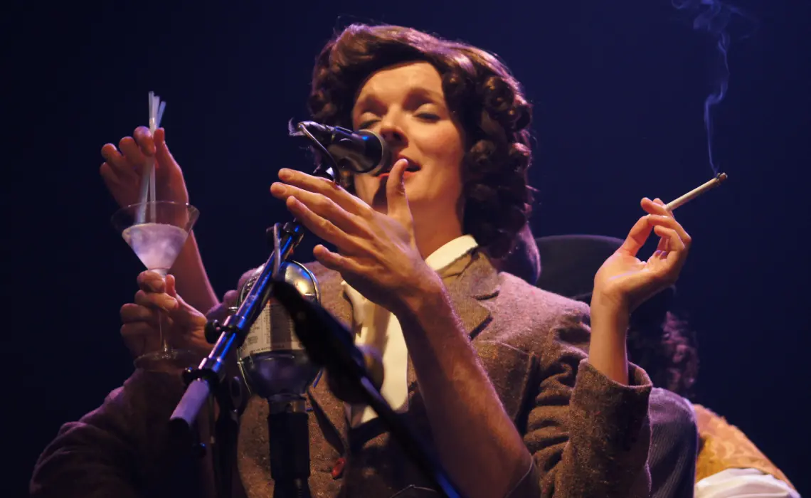 Performs Tom Waits