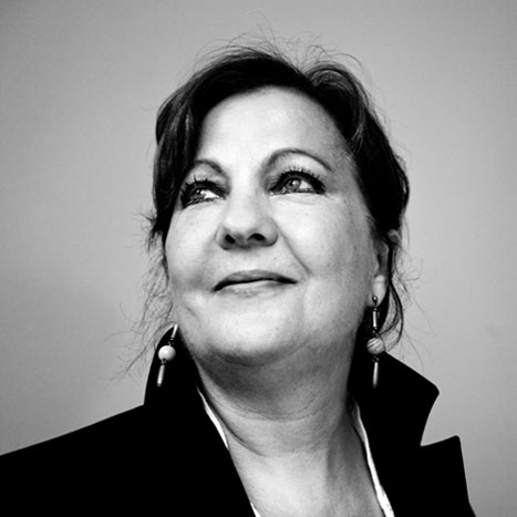 Carmen Linares