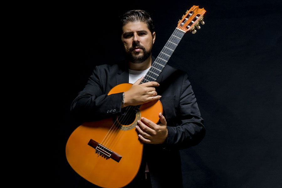 MANUEL VALENCIA
