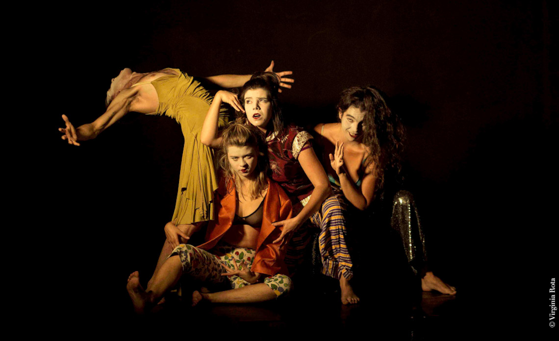  Vida secreta donde sobrevivir de Al descubierto Physical Theatre